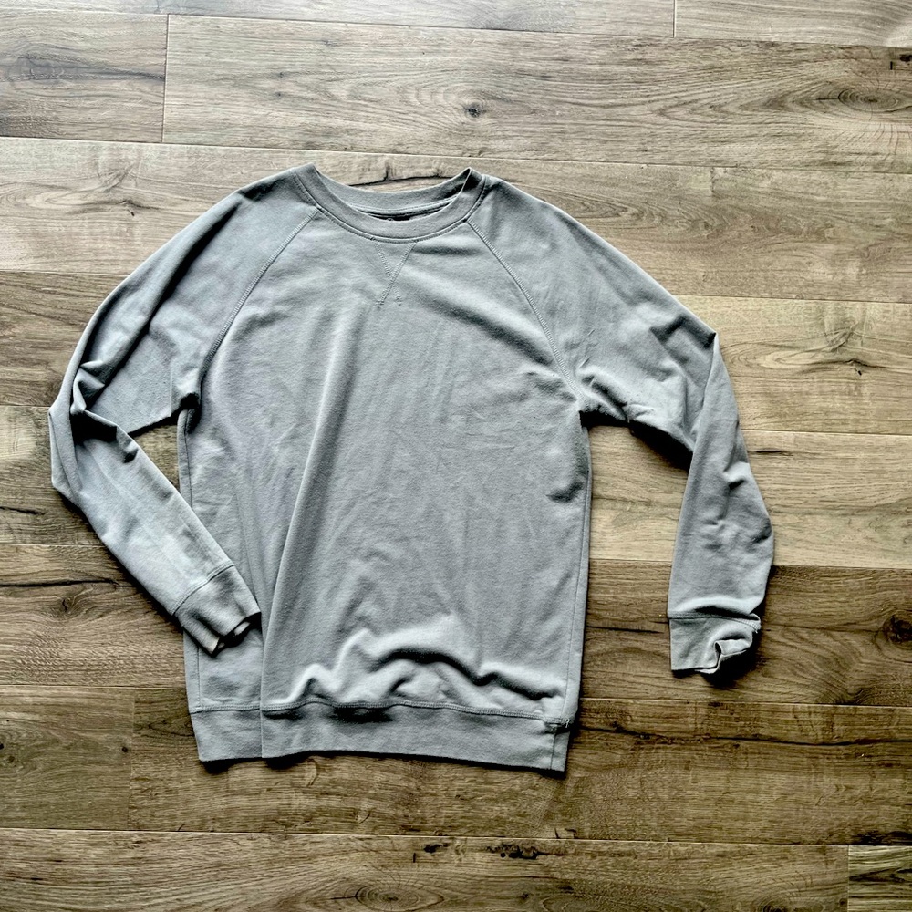 Grey sweater medium true classic tees